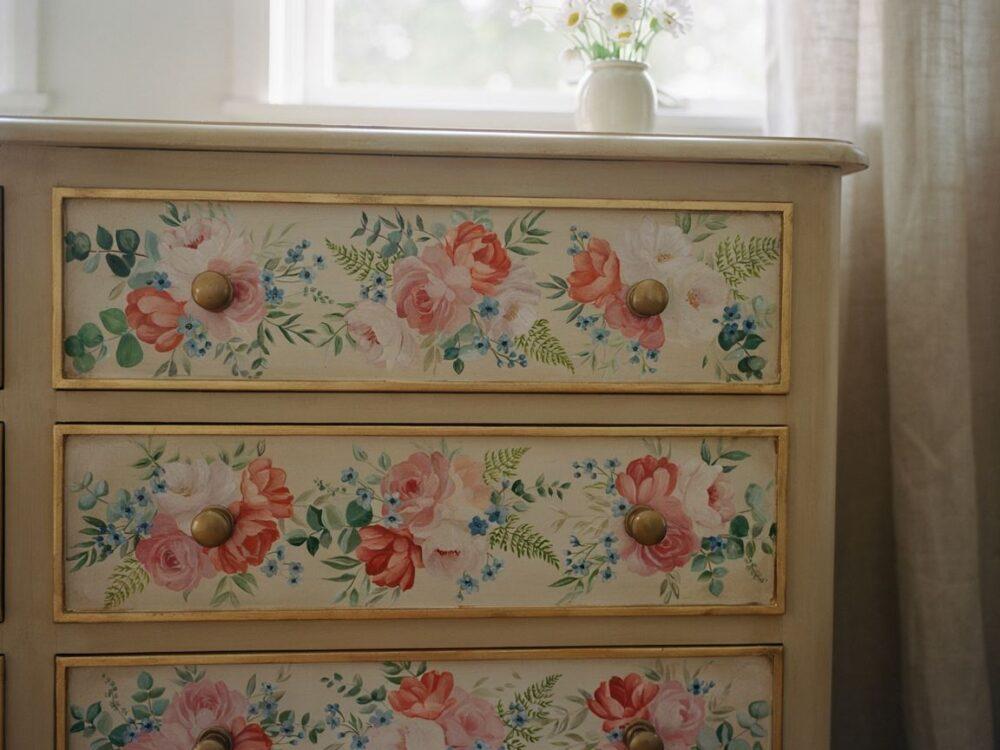 dekoracyjne motywy decoupage